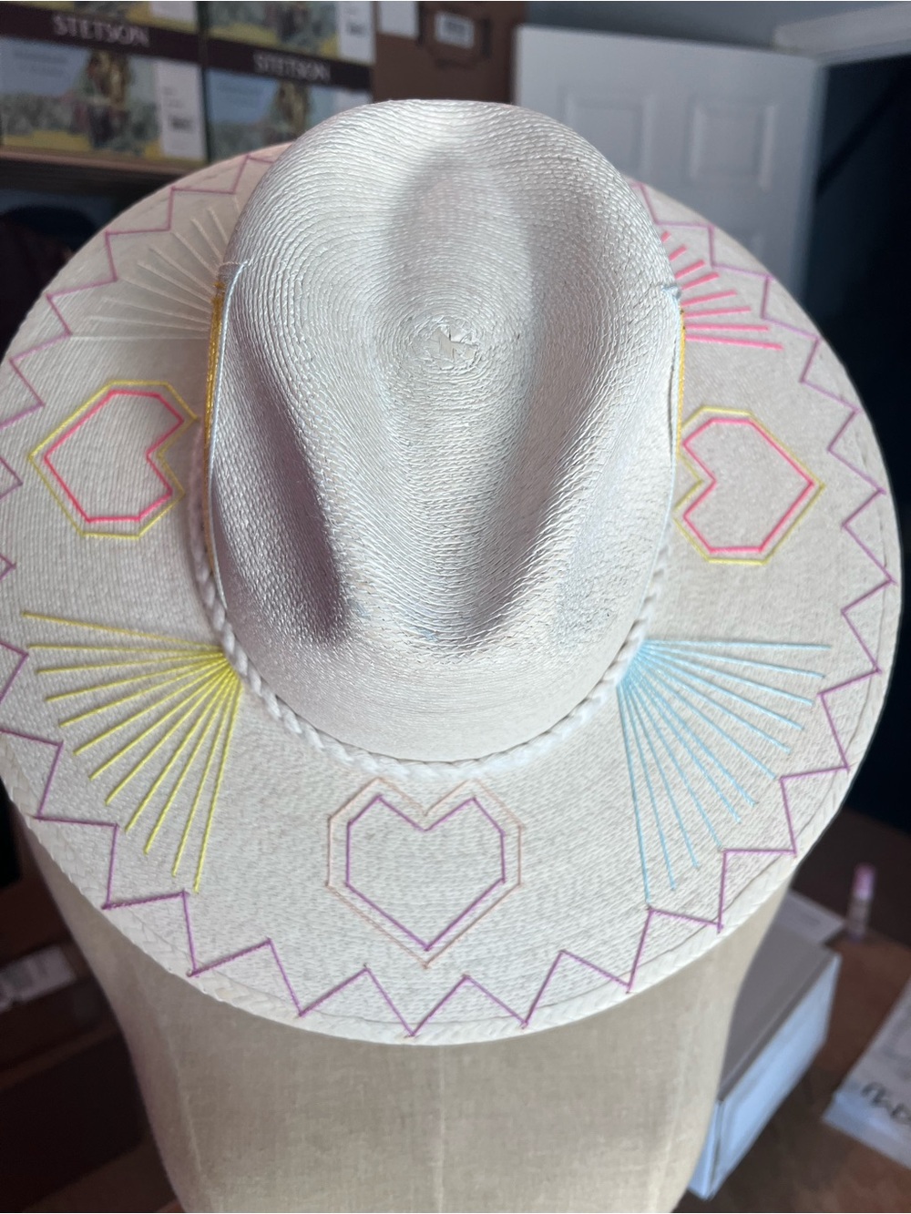 Corazon Playero Embroidered Straw Hat with Embroidery ** BRAND NEW***